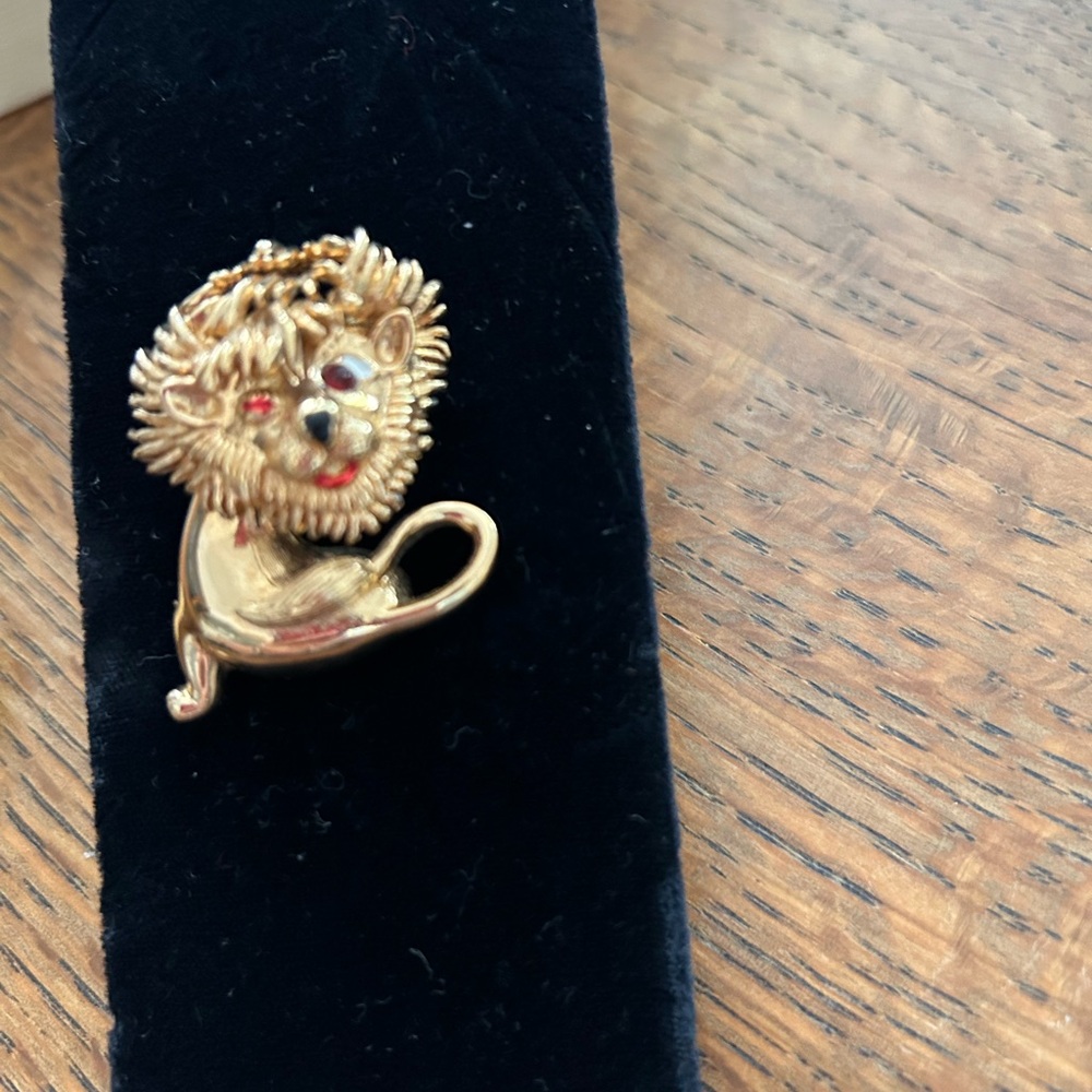 Vintage Marcel Bouche Winking